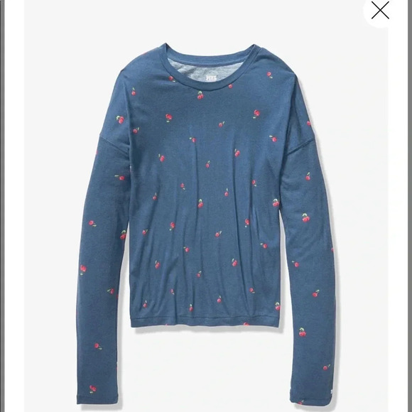 🆕PINK GIRLFRIEND LONG SLEEVE CHERRIES CROPPED TEE M🆕 - Picture 2 of 4